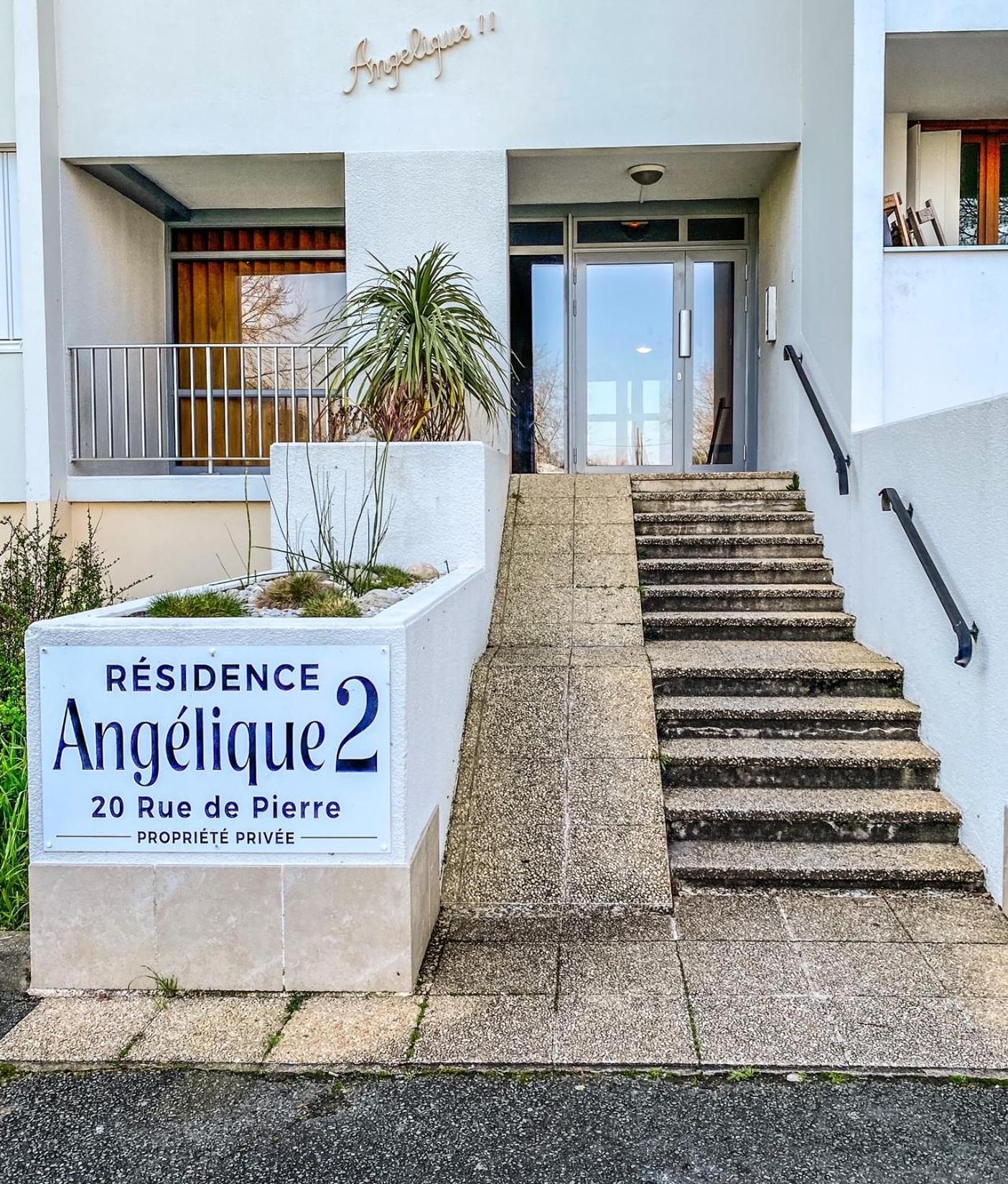 T3 Moderne Avec Balcon Terrasse Et Parking Gratuit Appartement Niort Buitenkant foto